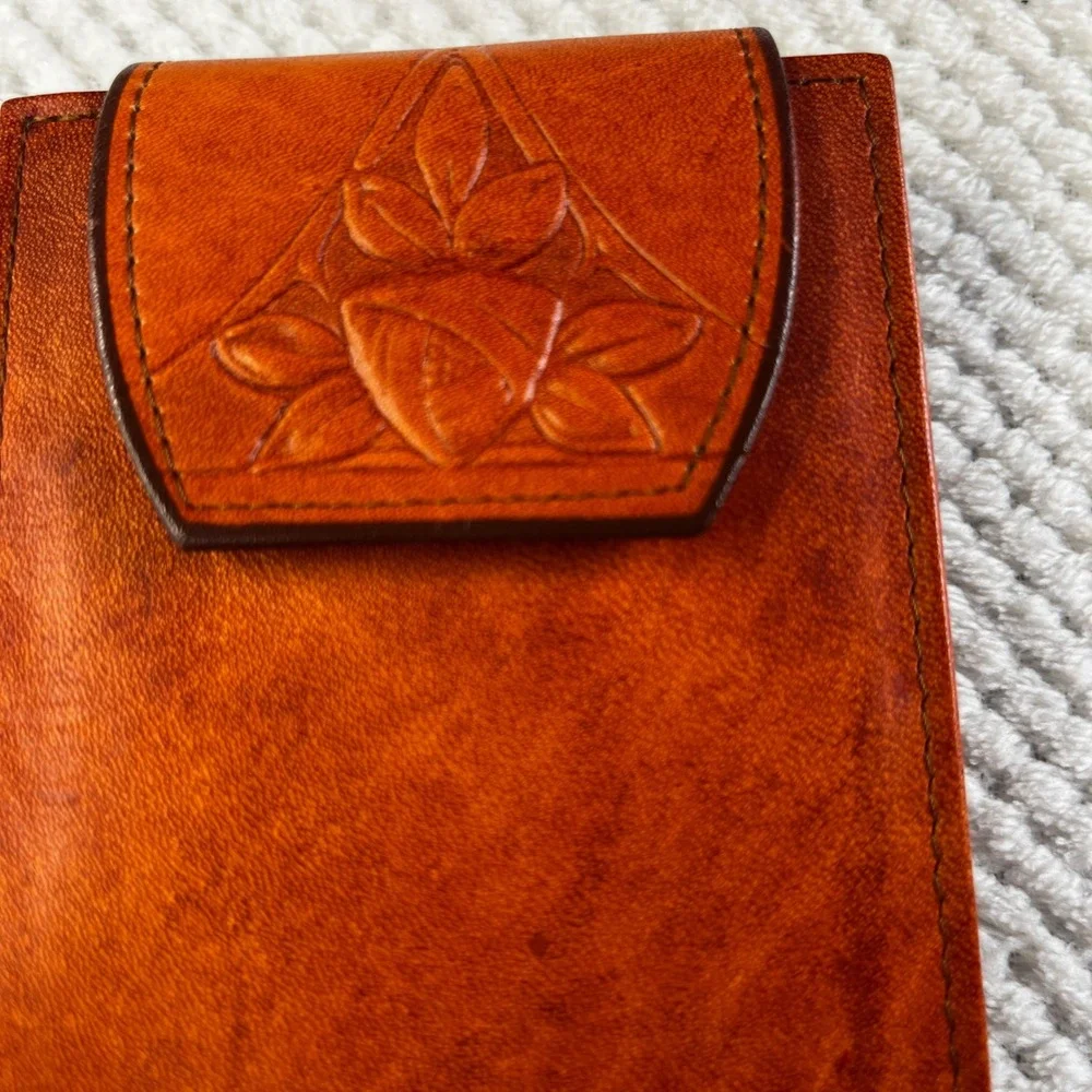 Vintage Rolfs Cowhide Leather Wallet‎ Tan Brown Embossed Floral Rose Bifold Snap